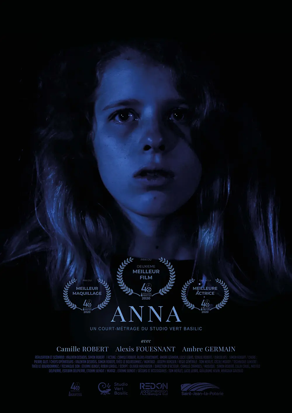 Affiche du film avec un portrait bleu d'Anna sur fond noir